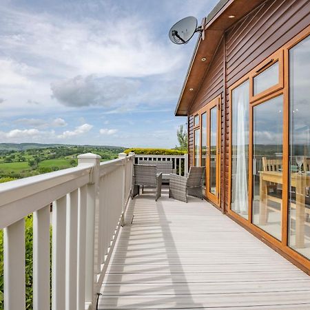 Tan Rallt Holiday Park & Spa 애버갤리 외부 사진